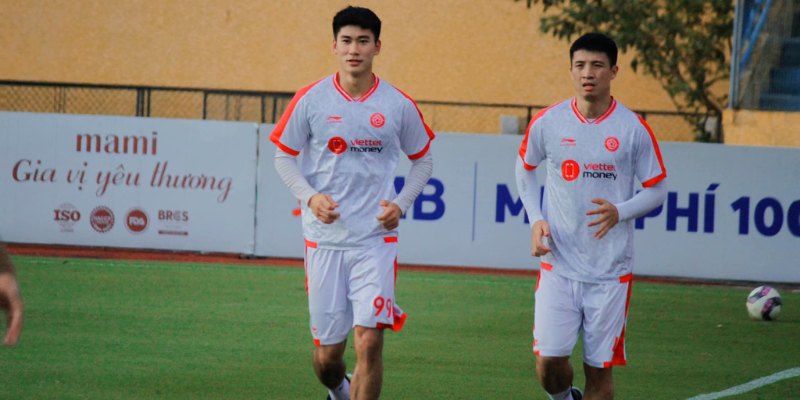 Một số trung vệ được vinh danh 